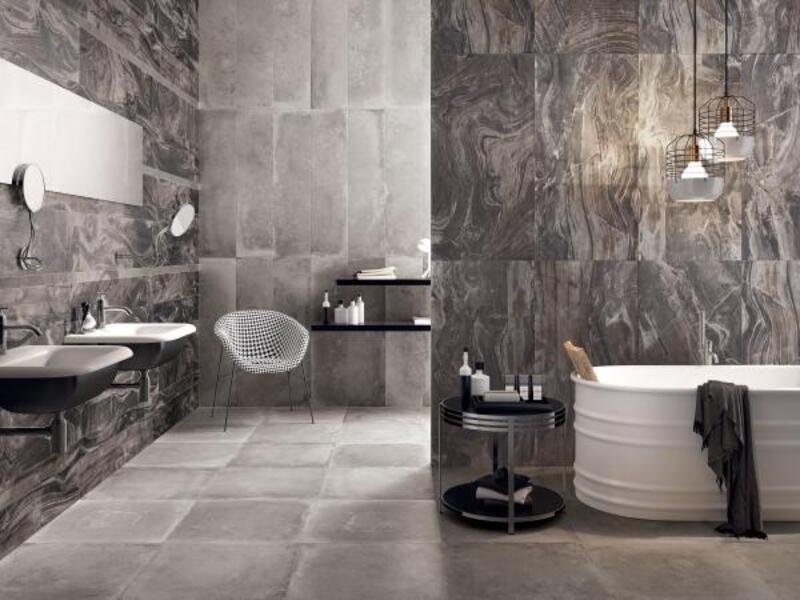 Trên thị trường có nhiều loại gạch chống trơn trượt như gạch men mờ, gạch nhám sần, gạch có bề mặt định hình
