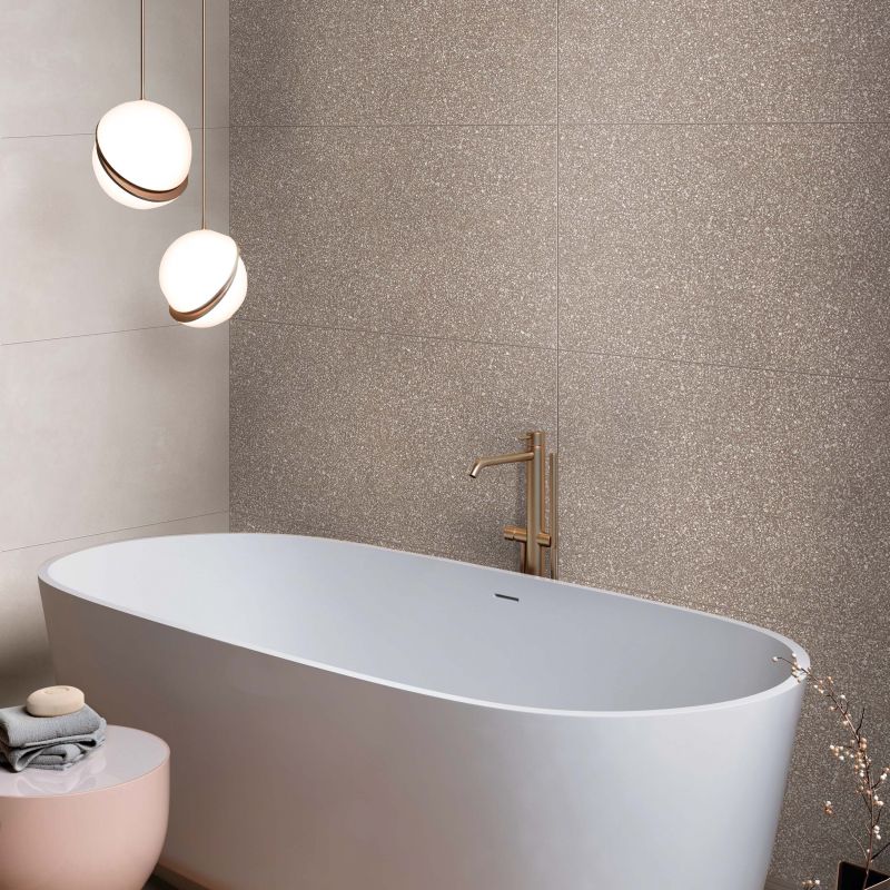 Tường nhà tắm được ốp gạch Granite