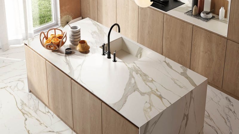 Gạch trắng vân đá nâu cũng thích hợp với gia chủ mệnh Thổ