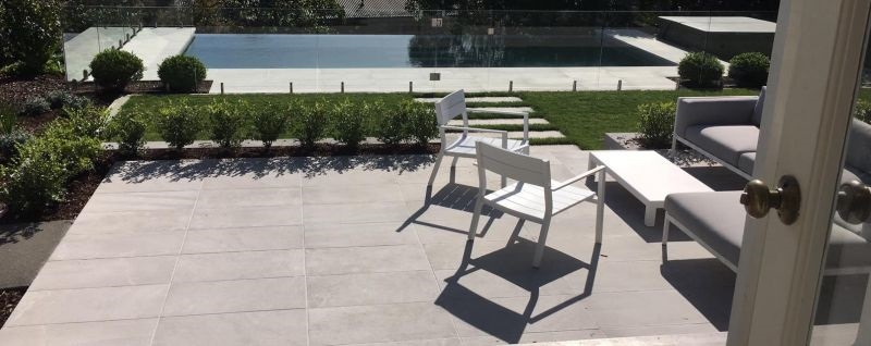 Giá gạch lát sân vườn 30x60 là bao nhiêu?