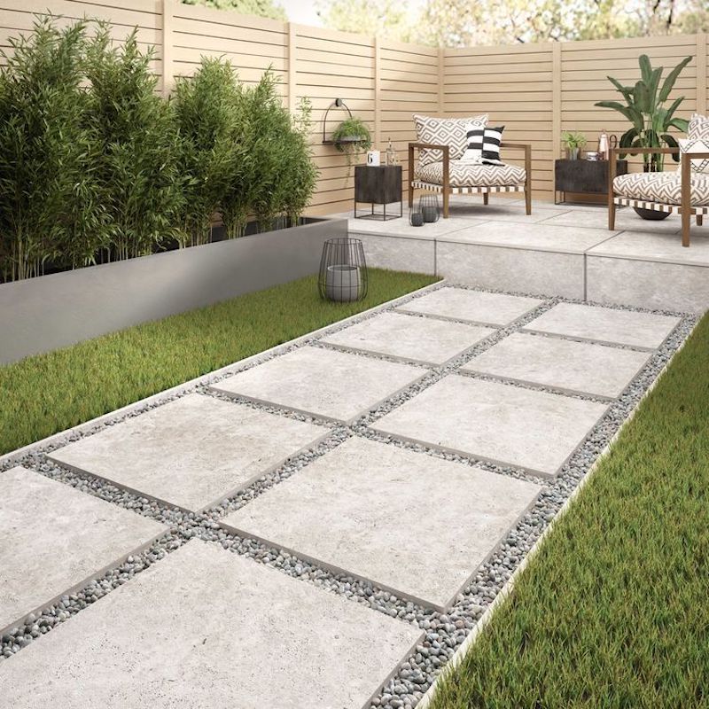Khoảng trống giữa những viên gạch có thể được lấp đầy bằng những viên sỏi nhỏ (Nguồn: Sưu tầm)