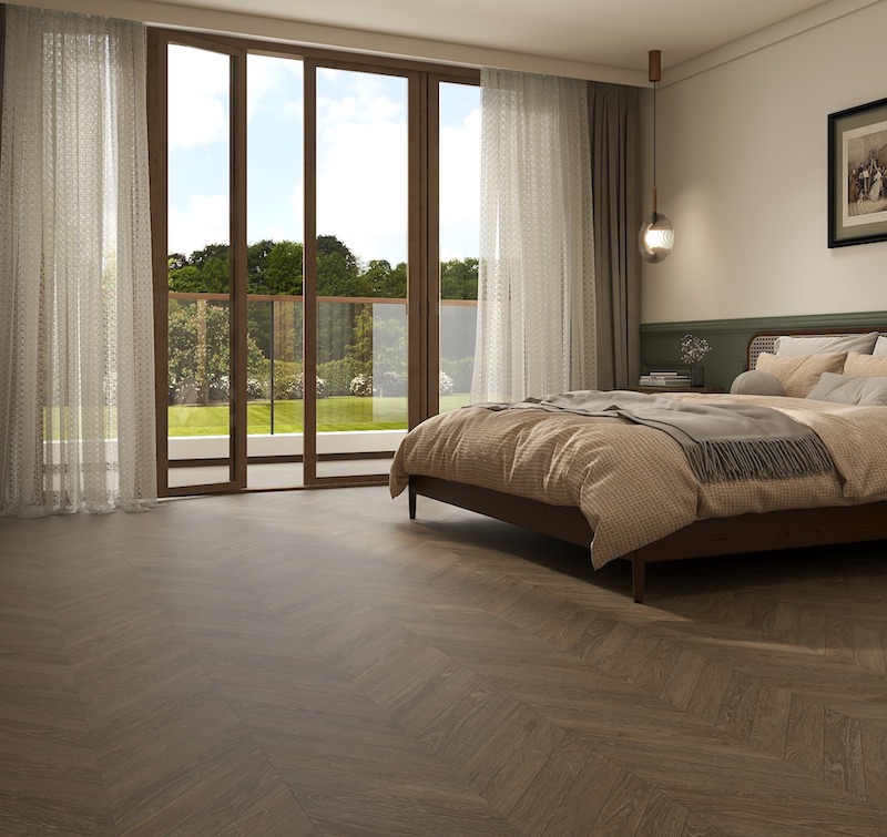 Gạch giả gỗ màu nâu đậm lát kiểu xương cá cho phòng ngủ sang trọng