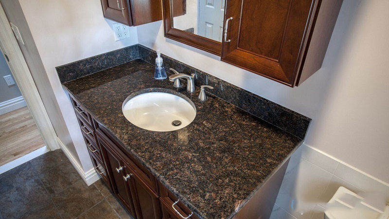 Tủ lavabo đá tự nhiên sang trọng (Nguồn: Sưu tầm)