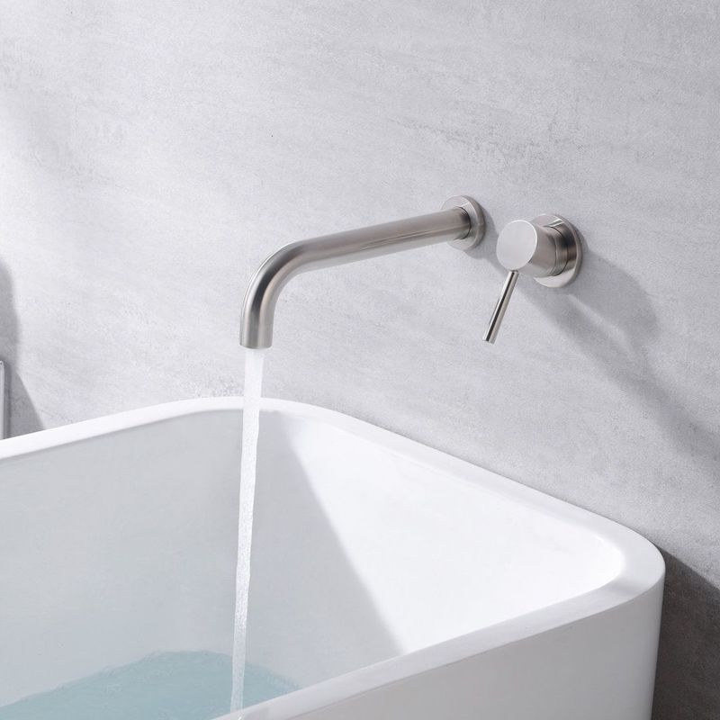 Vòi xả bồn tắm gắn tường (Nguồn: Sưu tầm)