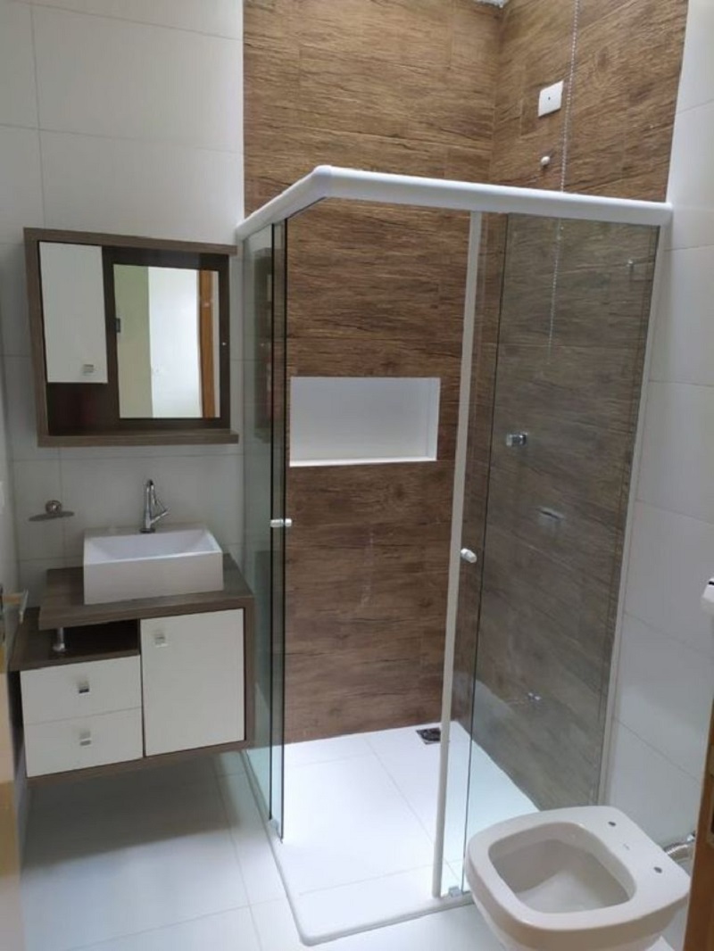 Phòng tắm kính góc nhỏ góc vuông 90 độ (Nguồn: Sưu tầm)