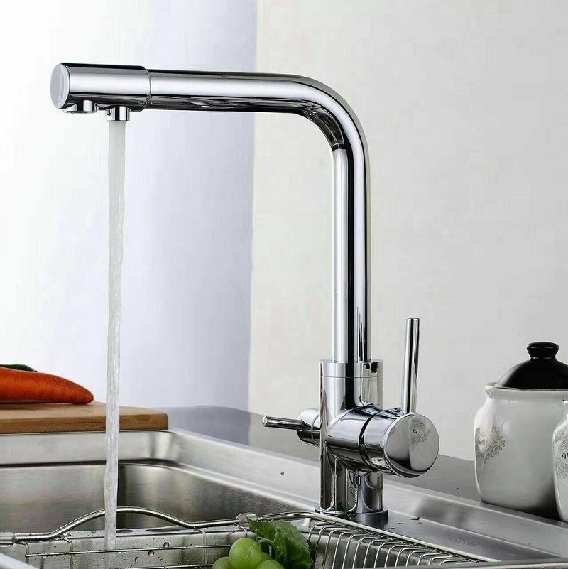 Vòi bếp ba đường nước (Nguồn: Sưu tầm)